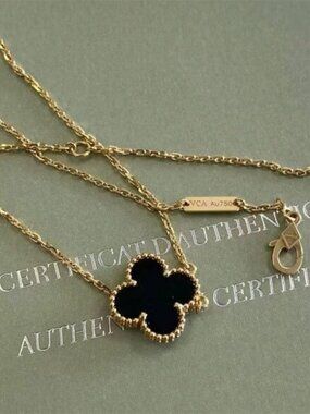Van Cleef & Arpels classic black necklace